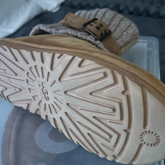Ugg Boots gently worn - Picture 3 of 4